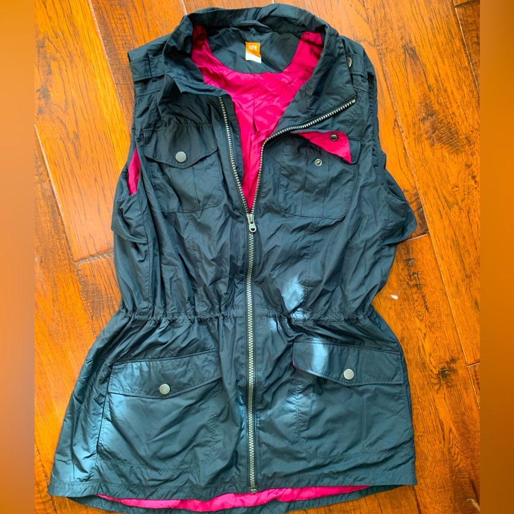 Lucy athletic long vest